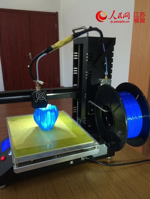 南京一企业研发新型3D打印耗材设备 畅销海外
